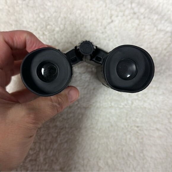 Vivitar 4 x 15 Compact Black Binoculars - Picture 5 of 7